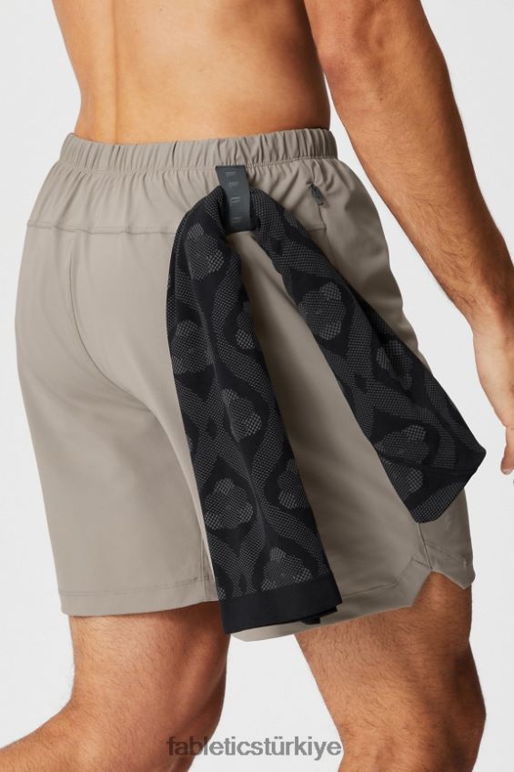 tr Fabletics erkekler kısa olan 166 acımasız haki 40R06B3354