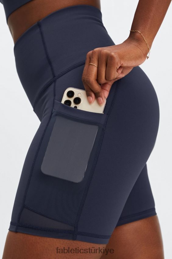 tr Fabletics kadınlar evrensel tenis hareket halindeyken ultra hw 6\'\' kısa siyah/klasik beyaz 40R06B486