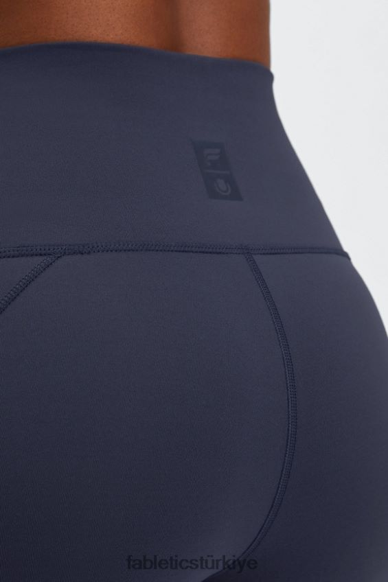 tr Fabletics kadınlar evrensel tenis hareket halindeyken ultra hw 6\'\' kısa siyah/klasik beyaz 40R06B486