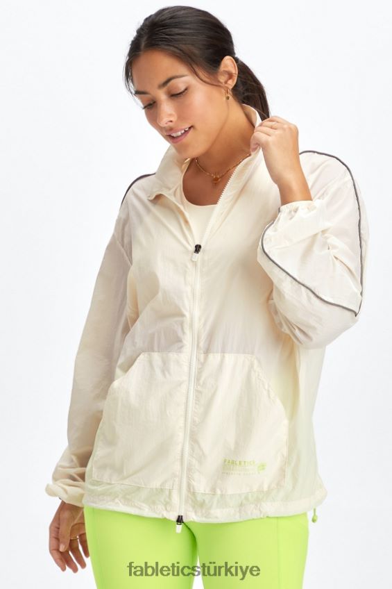 tr Fabletics kadınlar büyük boy flyweight rüzgarlık ak balıkçıl/filiz/atletizm kulübü 40R06B2745