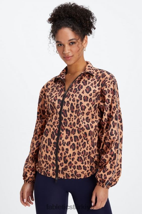 tr Fabletics kadınlar büyük boy flyweight rüzgarlık doğal leopar/siyah 40R06B2744