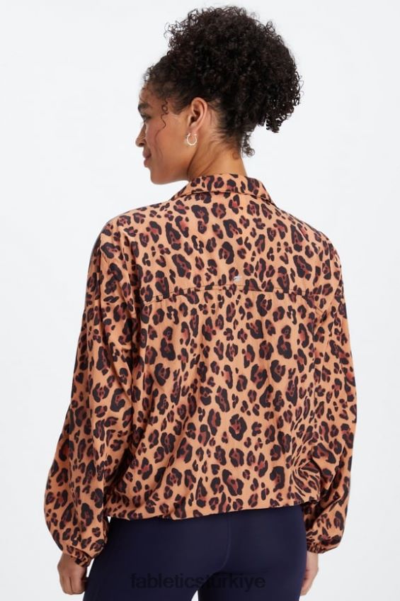 tr Fabletics kadınlar büyük boy flyweight rüzgarlık doğal leopar/siyah 40R06B2744