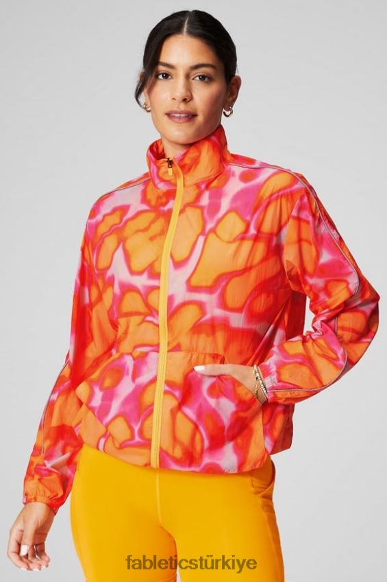 tr Fabletics kadınlar büyük boy flyweight rüzgarlık pembe kaçış büyük yaz çılgınlığı/yansıtıcı gümüş 40R06B2734