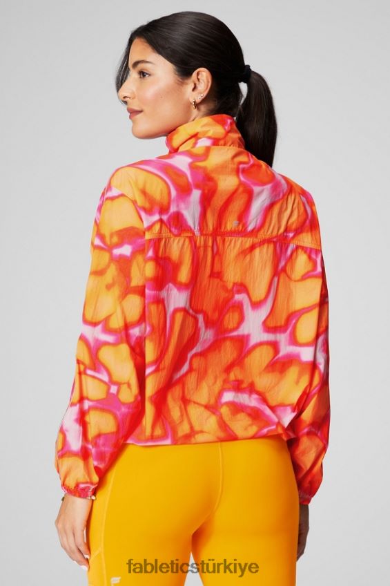 tr Fabletics kadınlar büyük boy flyweight rüzgarlık pembe kaçış büyük yaz çılgınlığı/yansıtıcı gümüş 40R06B2734