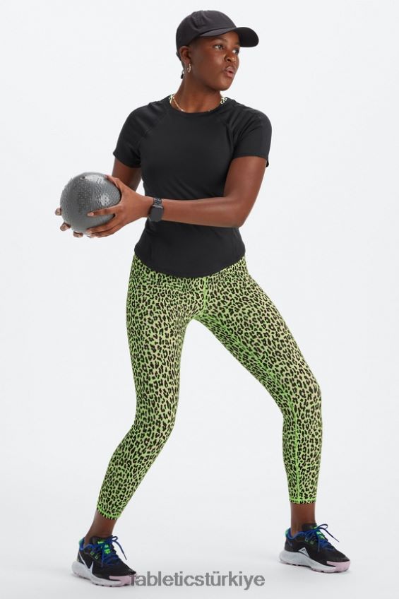 tr Fabletics kadınlar phoenix lite kısa kollu üst siyah 40R06B1974