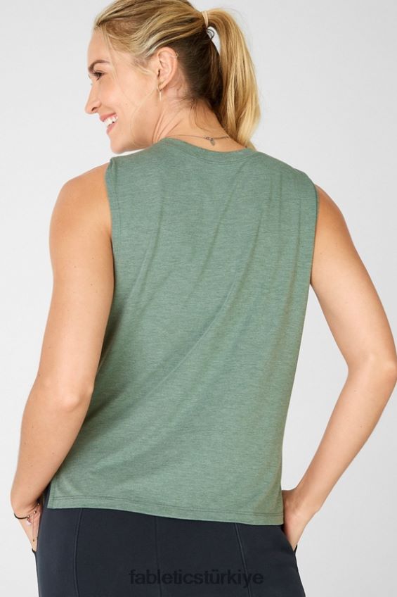 tr Fabletics kadınlar aşk günü tankı safari funda 40R06B2397